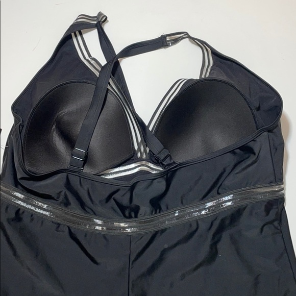 Torrid SHADOW STRIPE INSET WIRELESS SWIMSUIT - Picture 13 of 13